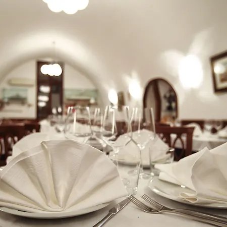 Al Pescatore & Restaurant ホテル 4*