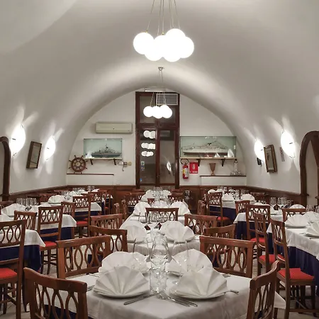 Al Pescatore & Restaurant ホテル
