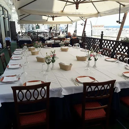 Al Pescatore & Restaurant ホテル